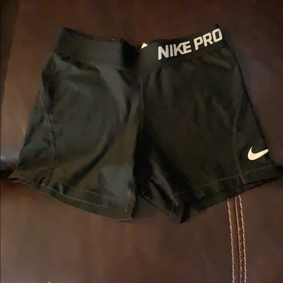 Nike pros - Picture 1 of 2